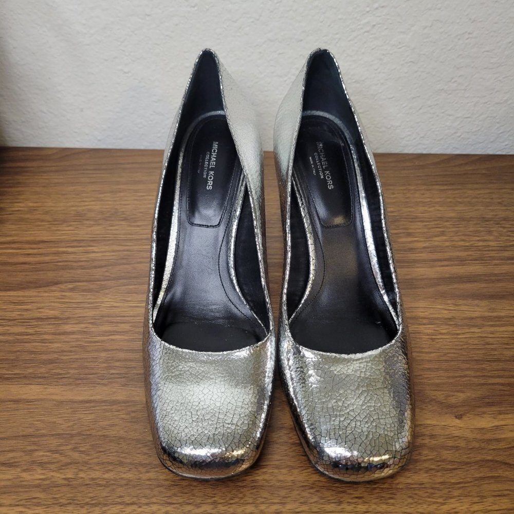 Michael Kors Collection Crackled Metallic Leather Gigi Pump - Picture 13 of 14